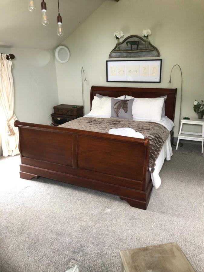 The Jockey Room Hideaway Spurstow Eksteriør billede